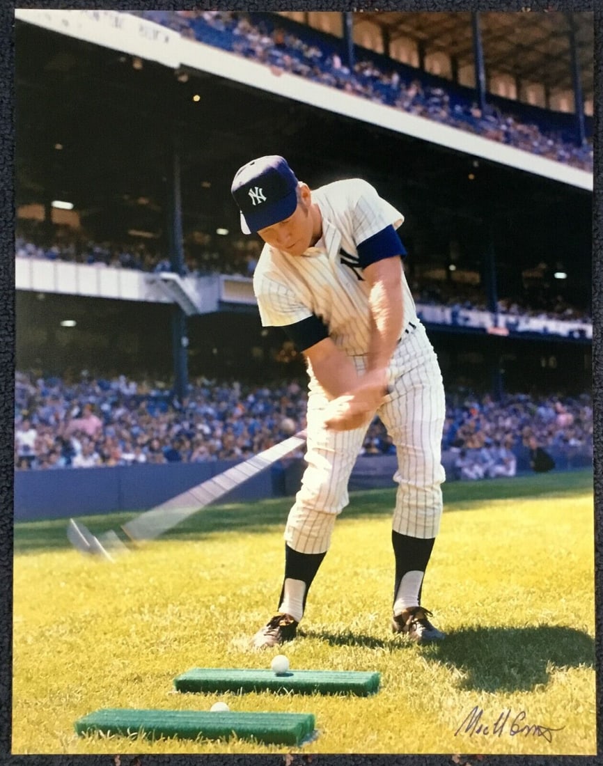 Mickey Mantle Playing Golf at Yankee Stadium Michael Grossbart Signed Photo: Mickey Mantle Playing Golf at Yankee Stadium Michael Grossbart Signed Photo Player: Mickey Mantle Sport: Baseball-MLB Signed: Yes Original/Reprint: Original Product: Photo Team: New York Yankees Modif