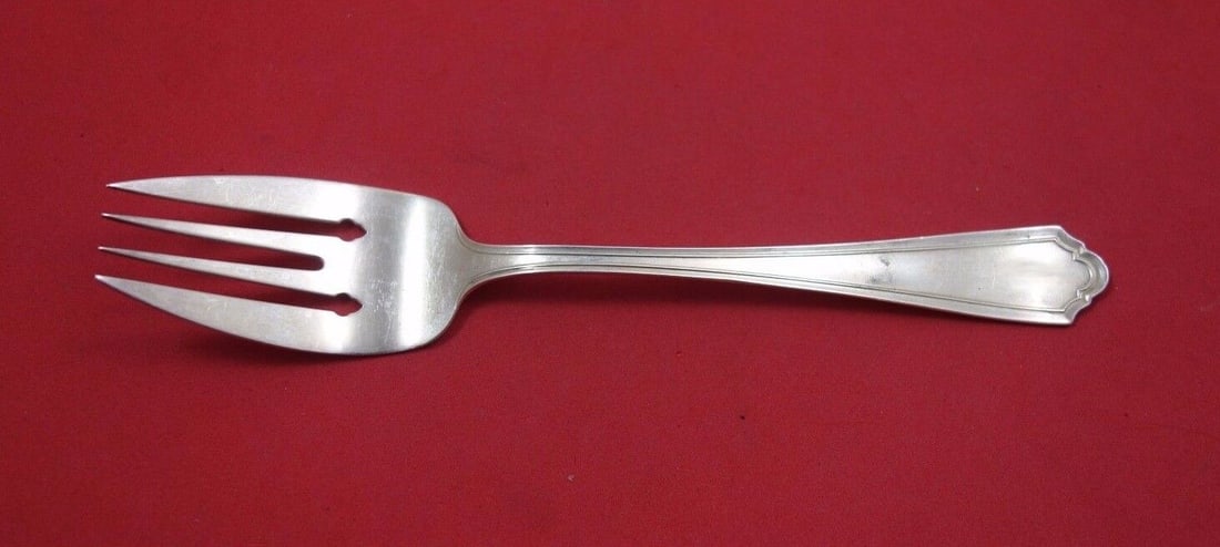 John Alden by Watson Sterling Silver Fish Fork 7 1/8": John Alden by Watson Sterling Silver Fish Fork 7 1/8" John alden by watsonjohn alden by watson sterling silver fish fork, 7 1/8". It is not monogrammed and is in excellent condition. Pre-Owned PLEASE