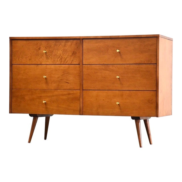 Paul McCobb Maple Dresser Mid Century Modern 6 Drawer Brass Knobs: Paul McCobb Planner Group Maple Dresser A mid century modern solid maple six drawer dresser designed by Paul McCobb for Winchendon's Planner Group with polished brass hourglass knobs. Professionally r