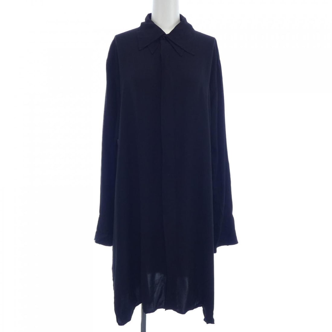 YOHJI YAMAMOTO Shirts: YOHJI YAMAMOTO Shirts Style: SHIRT Color: Black Gender: Ladies Size: 2 Size Type: Regular Type: SHIRT B: Reasonable Wear and Tear The BIDHAUS Guarantee: All items in this auction are guaranteed to be