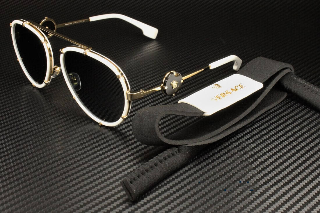 VERSACE VE2232 147187 White Pilot Womens 61 mm Sunglasses: VERSACE VE2232 147187 White Pilot Womens 61 mm Sunglasses Type: Sunglasses Frame Color: White New The BIDHAUS Guarantee: All items in this auction are guaranteed to be 100% authentic. At Your Service: