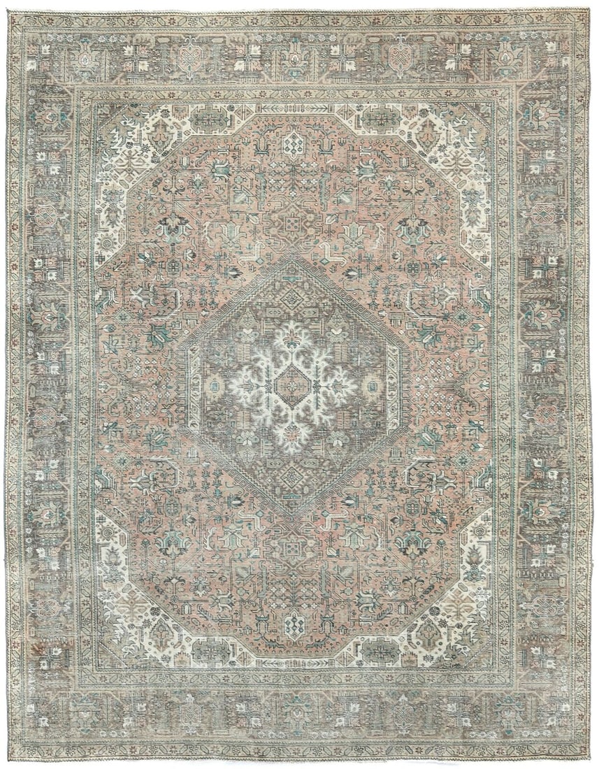 Antique Muted Classic Wool Oriental Rug 9'7X12'5 Distressed Vintage Carpet: Antique Muted Classic Style 9'7X12'5 Distressed Vintage Wool Oriental Rug Carpet Free continental US Shipping Type: Area Rugs Color: Muted Colors: Rusty Red Cream Brown Charcoal Green Gray etc Size: 9