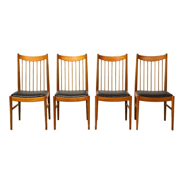 Arne Vodder Sibast Mid Century Oak Dining Chairs Set of 4: Arne Vodder for Sibast Dining Chairs - Set of 4 A set of four mid century modern oak dining chairs designed by Arne Vodder for Sibast Furniture. Seat height is 18". 19.125" wide. 21.5" deep. 38.5" tal