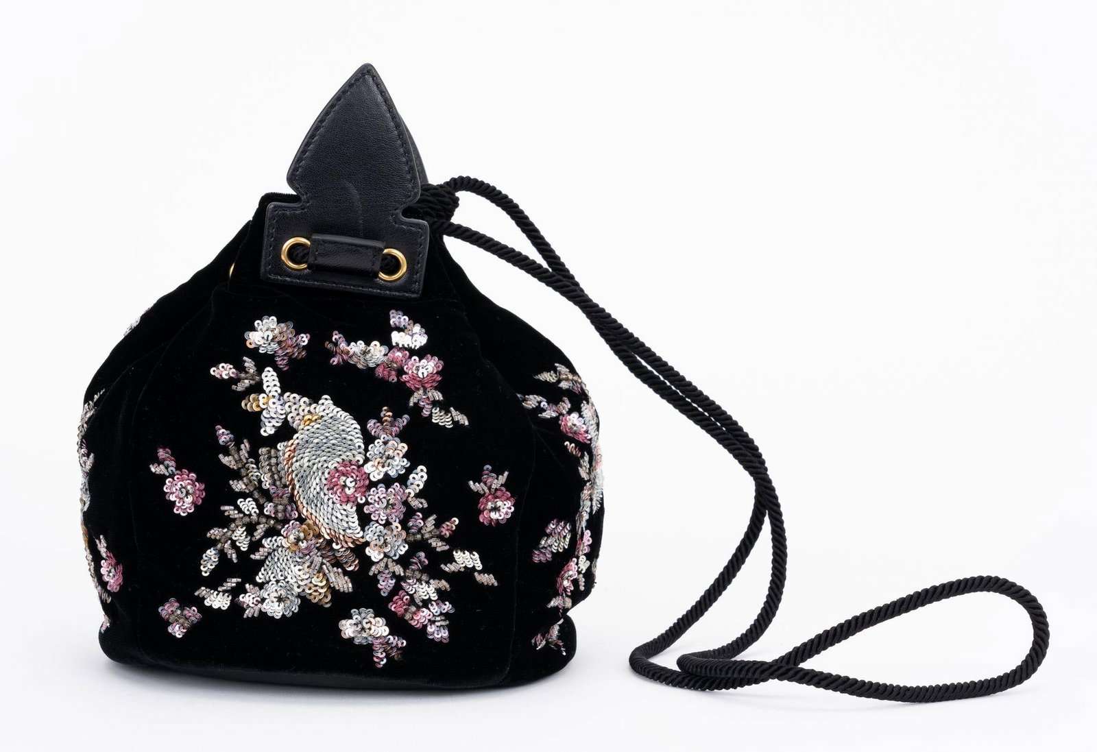New Ysl Black Embroidered Bucket Bag: New Ysl Black Embroidered Bucket Bag Brand: Yves Saint Laurent Dimensions: Height: 6.5 in (16.51 cm)Length: 6.5 in (16.51 cm) Period: 21st Century Pre-Owned The BIDHAUS Guarantee: All items in this au