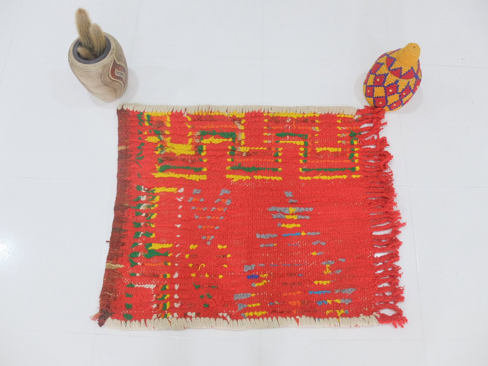 27.5 x 23.5 inches Vintage Moroccan Azilal Small Rug Hand Woven by Berber: 27.5 x 23.5 inches -Moroccan SMALL Rug . Vintage azilal Rug Hand Woven by Berber /Berber Carpets.natural rug ( 70 x 60 Cm) This lovely piece is made by moroccan women who live in rural areas using tra
