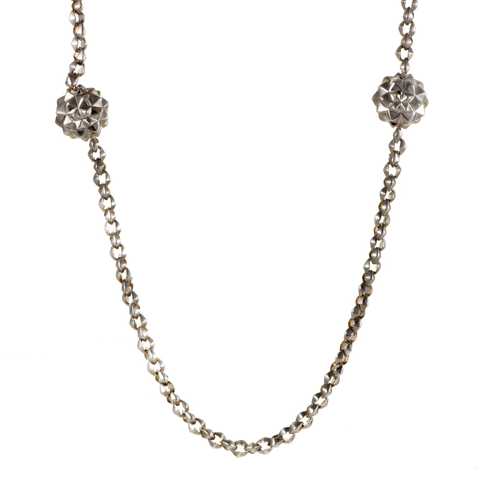 Stephen Webster Superstud Womens Long Silver Sautoir Necklace 3009518001: Stephen Webster Superstud Womens Long Silver Sautoir Necklace 3009518001 Producing a mesmerizing effect with its intricate design and exuding a fascinatingly bright allure with its impeccably polished