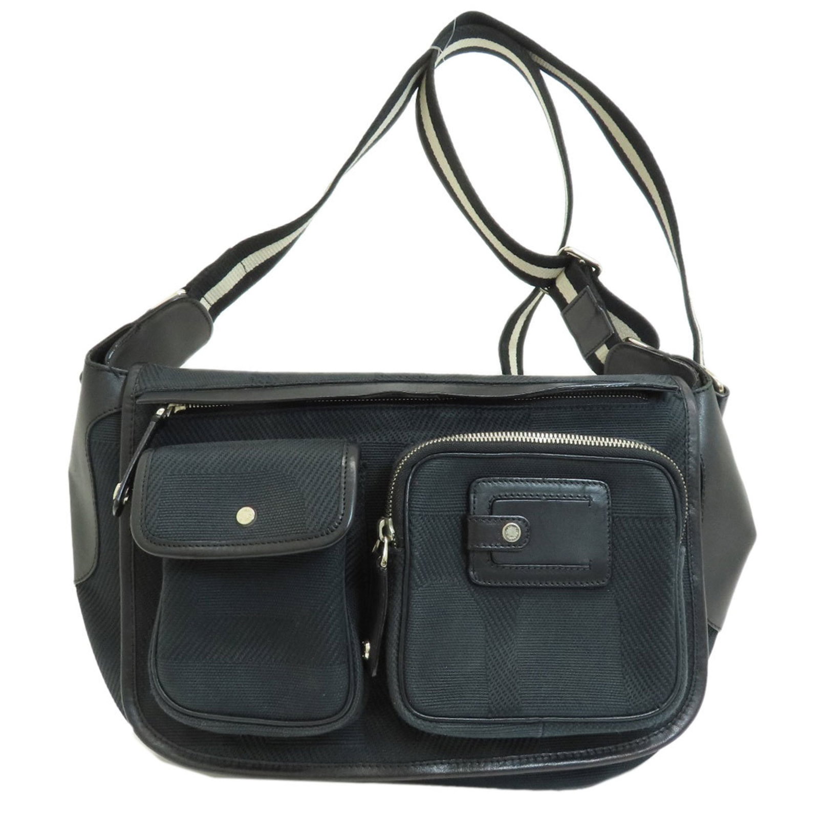 BALLY B Shoulder Bag Canvas Women's: BALLY B Shoulder Bag Canvas Women's Brand: Bally Type: Shoulder bag Material: Canvas Canvas: Color: Black Gender: Women Size (HxWxD): 27cm x 47cm x 2.5cm / 10.62 x 18.5 x 0.98 Condition: Used (good) O