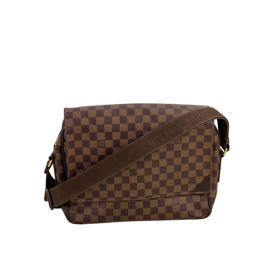 Louis Vuitton Shelton MM Damier Ebene Briefcase with Adjustable Strap: LOUIS VUITTON Shelton MM Damier Ebene Briefcase Attache bag Bag Width: 3.2 in Closure: Magnetic Zip Size: Medium Bag Depth: 9.4 in Fabric Type: Canvas Personalize: No Style: Messenger Bag Features: Ad