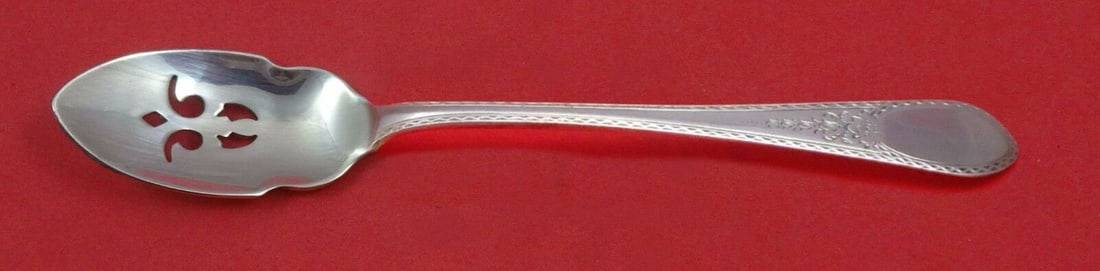 Early American Lunt Sterling Silver Olive Spoon Pierced Custom Made 5 3/4 inches: Early American Engraved by Lunt Sterling Silver Olive Spoon Pierced Custom Made Type: Serving Spoon Brand: Lunt Composition: Sterling Silver Maker: Lunt Pattern: Early American Engraved Age: Post-1940