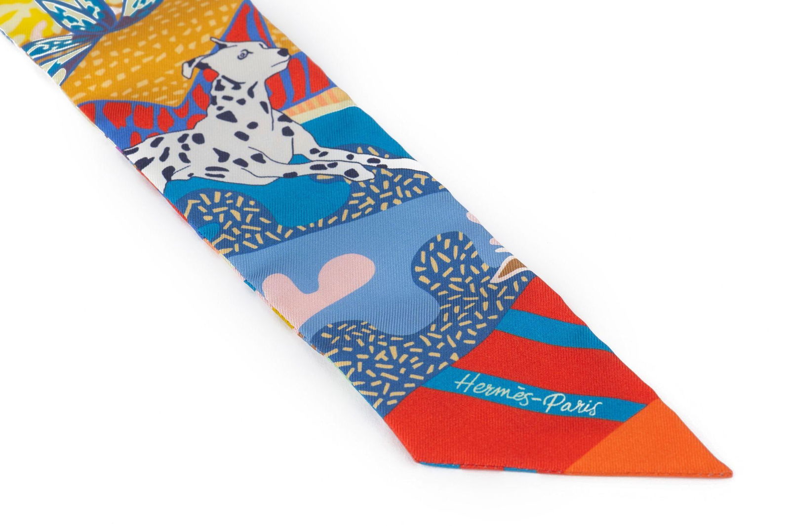 Hermes En Liberte Silk Twilly 2 x 34 inches France: Hermes New "En Liberte" Silk Twilly Brand: Hermes Dimensions: Height: 2 in (5.08 cm)Length: 34 in (86.36 cm) Place of Origin: France Period: 21st Century Pre-Owned The BIDHAUS Guarantee: All items in