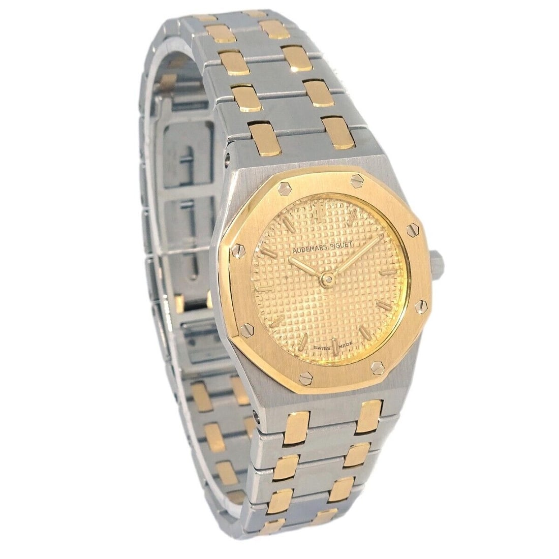 Audemars Piguet Royal Oak Quartz Watch 18KYG SS: Audemars Piguet Royal Oak Quartz Watch 18KYG SS Movement: Quartz Year Manufactured: 1980-1986 Band/Strap: Fold over clasp Vintage: Yes Case Color: Gold Silver Type: Wristwatch Band Color: Gold Silver