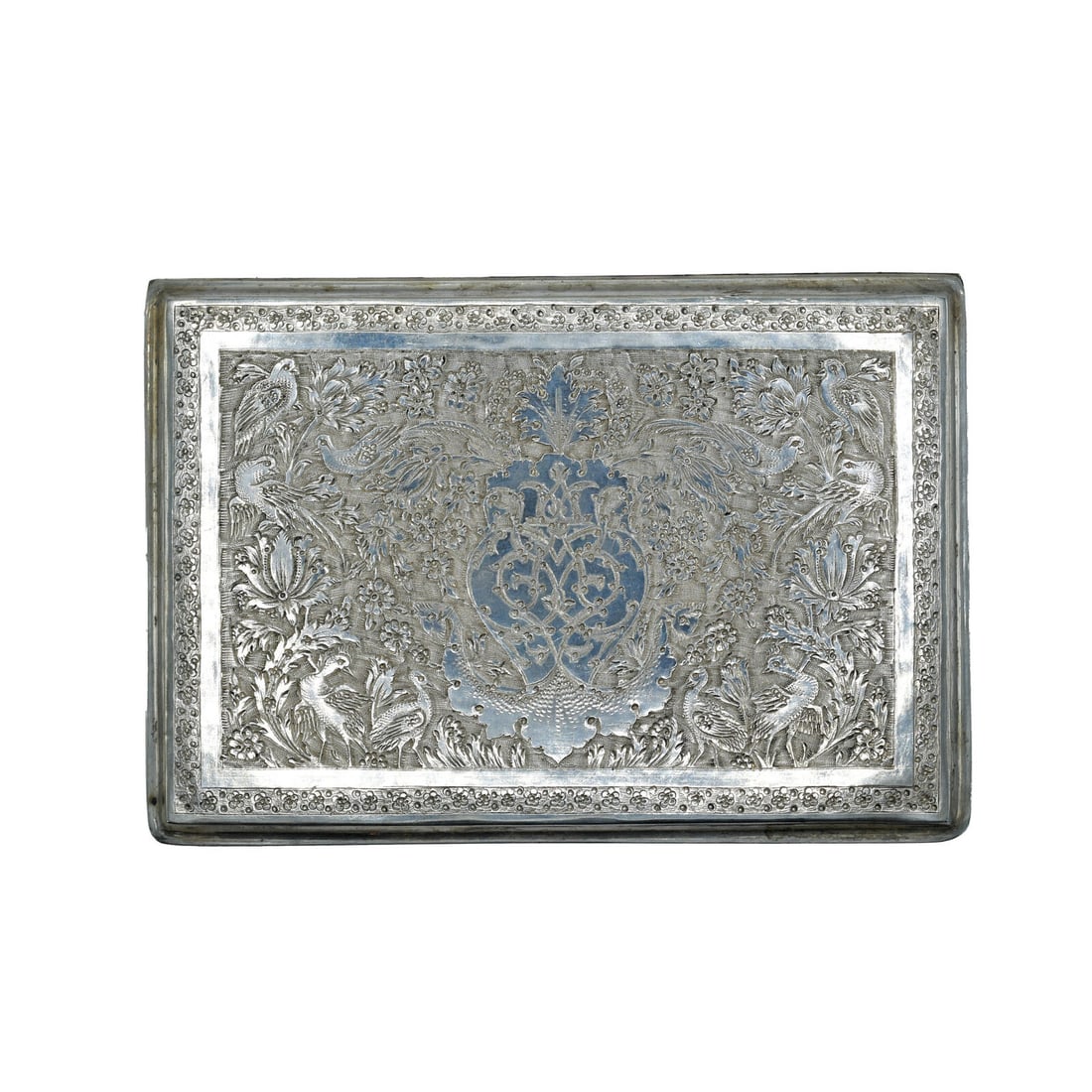 Antique Silver Engraved Cigarette Case 149.5g 90% Silver 4.5x3x0.375in: Antique Silver Engraved Cigarette Case 149.5g 90% Silver 4.5x3x0.375in This Antique Silver Engraved Cigarette Case is a testament to exquisite craftsmanship from a bygone era. Weighing 149.5 grams, th