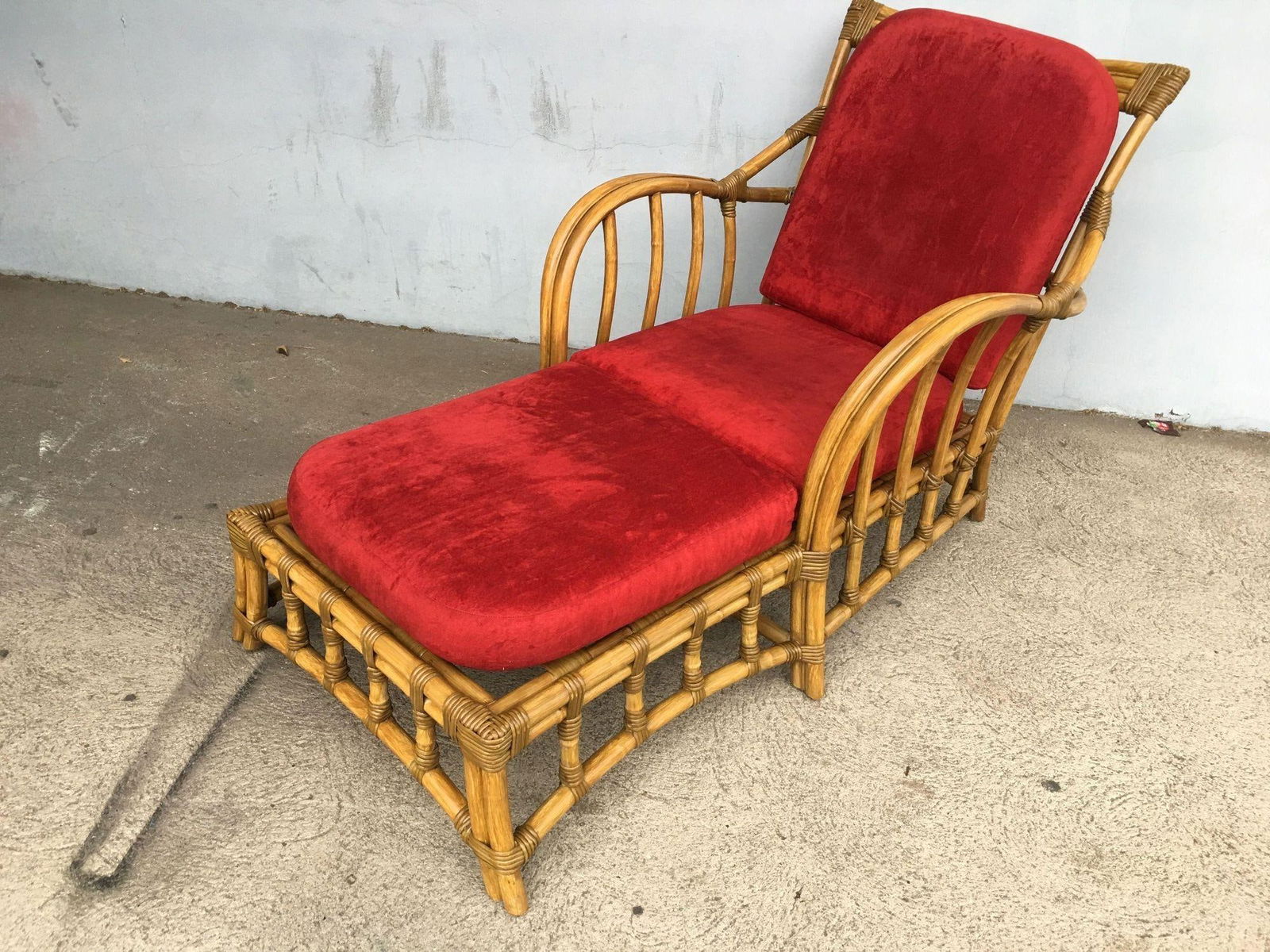 Restored Mid Century Outdoor Patio Chaise Lounge Chair Set of 2: Restored Mid Century Outdoor Patio Chaise Lounge Chair Set of 2 This is a restored set of 2 Mid Century Chaise Lounge chairs ideal for outdoor patios. Crafted from durable plastic, these chairs offer