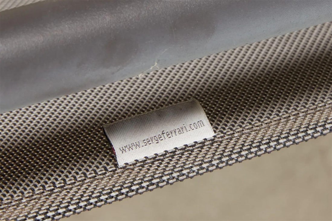 Harbour Outdoor Sling Fabric Chaise Lounge Set of 6: Harbour Outdoor Sling Fabric Chaise Lounge Set of 6 This Harbour Outdoor set includes 6 contemporary sling-fabric adjustable chaise lounges made from durable aluminum. Perfect for outdoor relaxation,