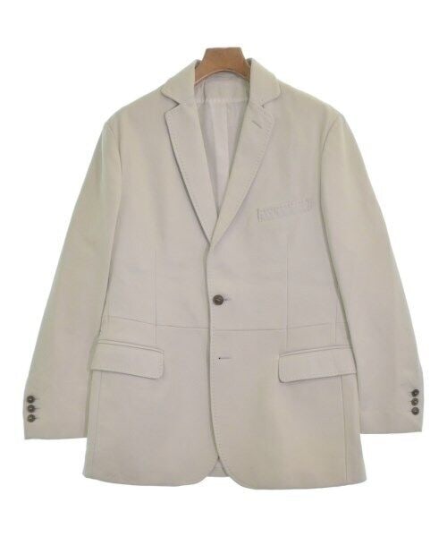 Brioni Tailored White Blazer Size 48 Regular Fit Fall Winter: Brioni Tailored White Blazer Size 48 Regular Fit Fall Winter This Brioni tailored blazer in white is a classic addition to any wardrobe. Designed in a regular fit, it is ideal for the Fall Winter seas