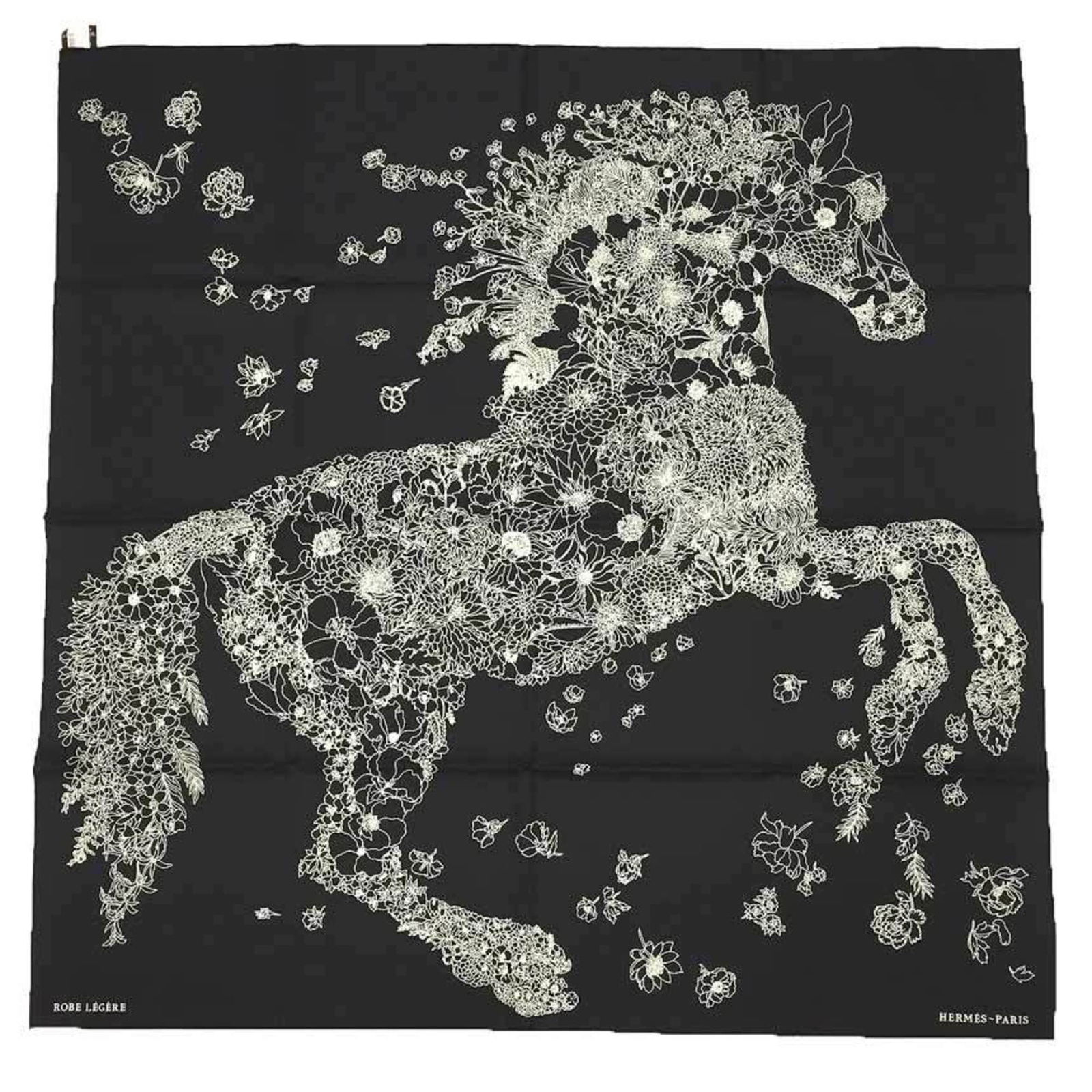 HERMES Scarf Muffler Carre 90 ROBE LEGERE 003904S Horse 2022 100% Silk NOIR/BLANC Black and White: HERMES Scarf Muffler Carre 90 ROBE LEGERE 003904S Horse 2022 100% Silk NOIR/BLANC Black and White Hermes aq9866 10008824 Brand: Hermes Type: Scarf Gender: Women Material: Silk Silk: Size (LxW): 90cm x