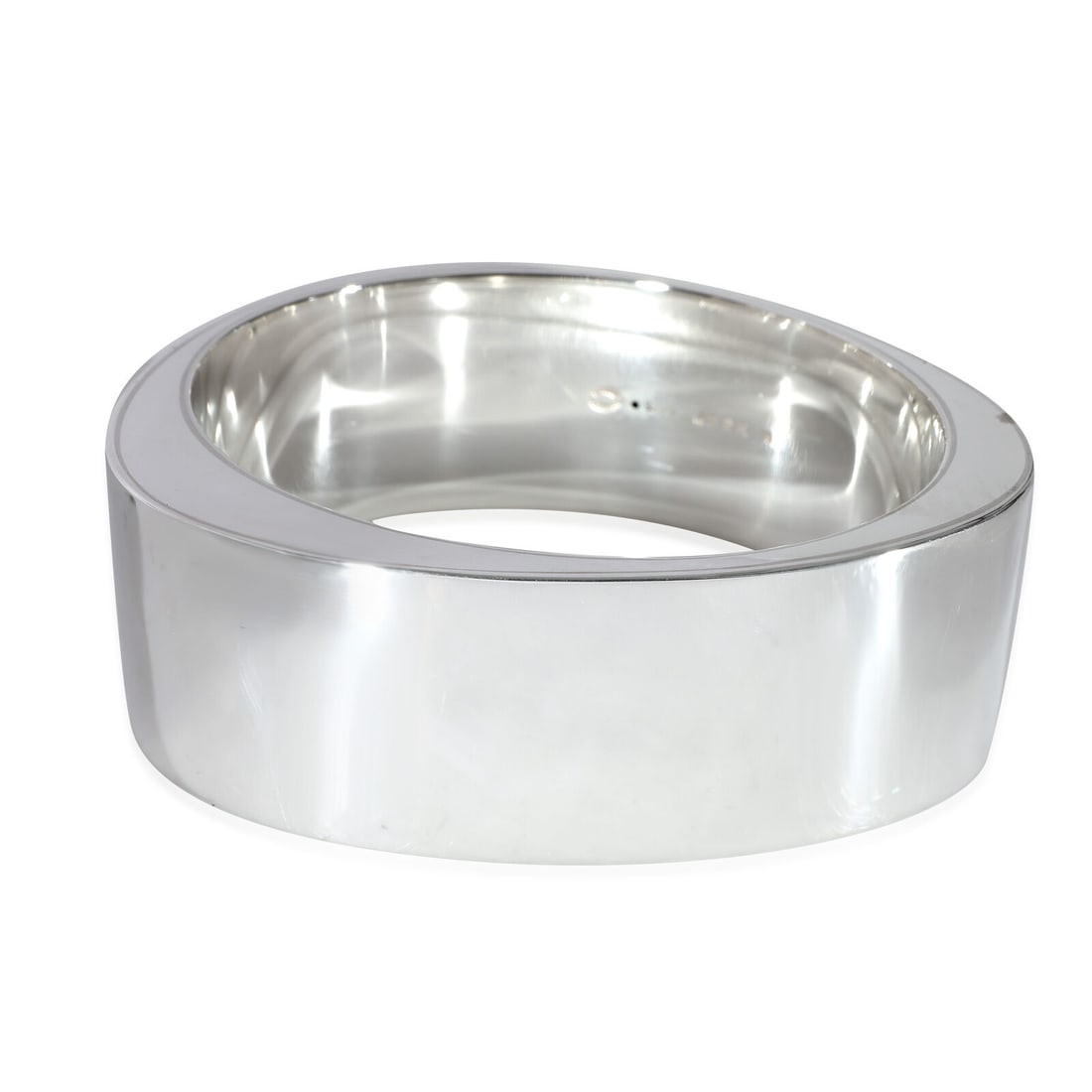 Georg Jensen Lina Christensen Extra Sterling Silver Bracelet 7.5in: Georg Jensen Lina Christensen Extra Sterling Silver Bracelet 7.5in Georg Jensen Lina Christensen Extra Bracelet made of Sterling Silver with a length of 7.5 inches. This unisex bracelet features no st