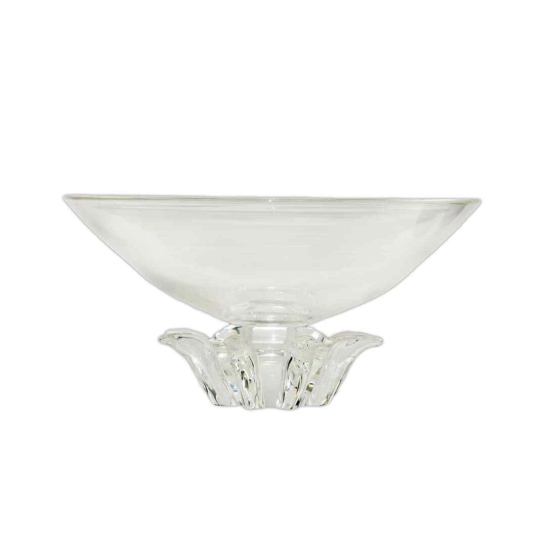 Steuben Crystal Peony Footed Bowl - 12.5 Inches Diameter, 6.25 Inches Height, Signed Art Glass: Steuben Crystal Peony Footed Bowl - 12.5 Inches Diameter, 6.25 Inches Height, Signed Art Glass This vintage Steuben Crystal Peony Footed Bowl features a stunning design, crafted from high-quality crys