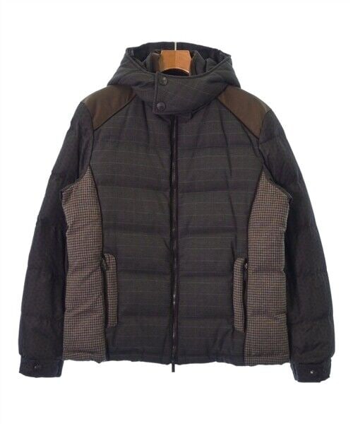 ETRO Men's Puffer Jacket Brown Plaid Size L: ETRO Men's Puffer Jacket Brown Plaid Size L This ETRO men's puffer jacket features a brownish total pattern, perfect for fall and winter. The regular fit jacket is 28 inches in length and has a chest