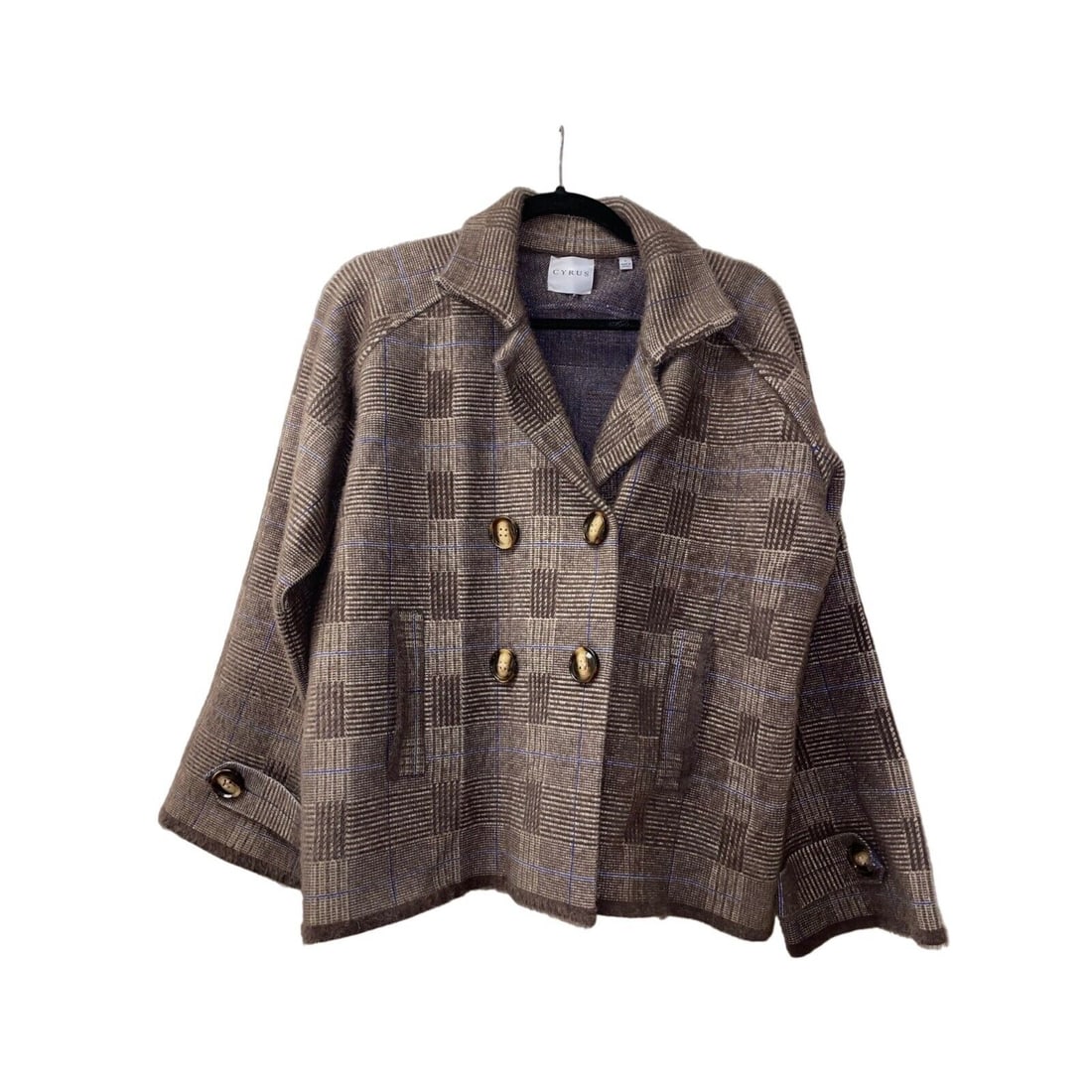 Cyrus Kingston Women's Knit Button Down Sweater in Brown Plaid: Cyrus Kingston Women's Knit Button Down Sweater in Brown Plaid This stylish women's Cyrus Kingston knit button down sweater features a classic plaid pattern in brown. Designed with long sleeves and a