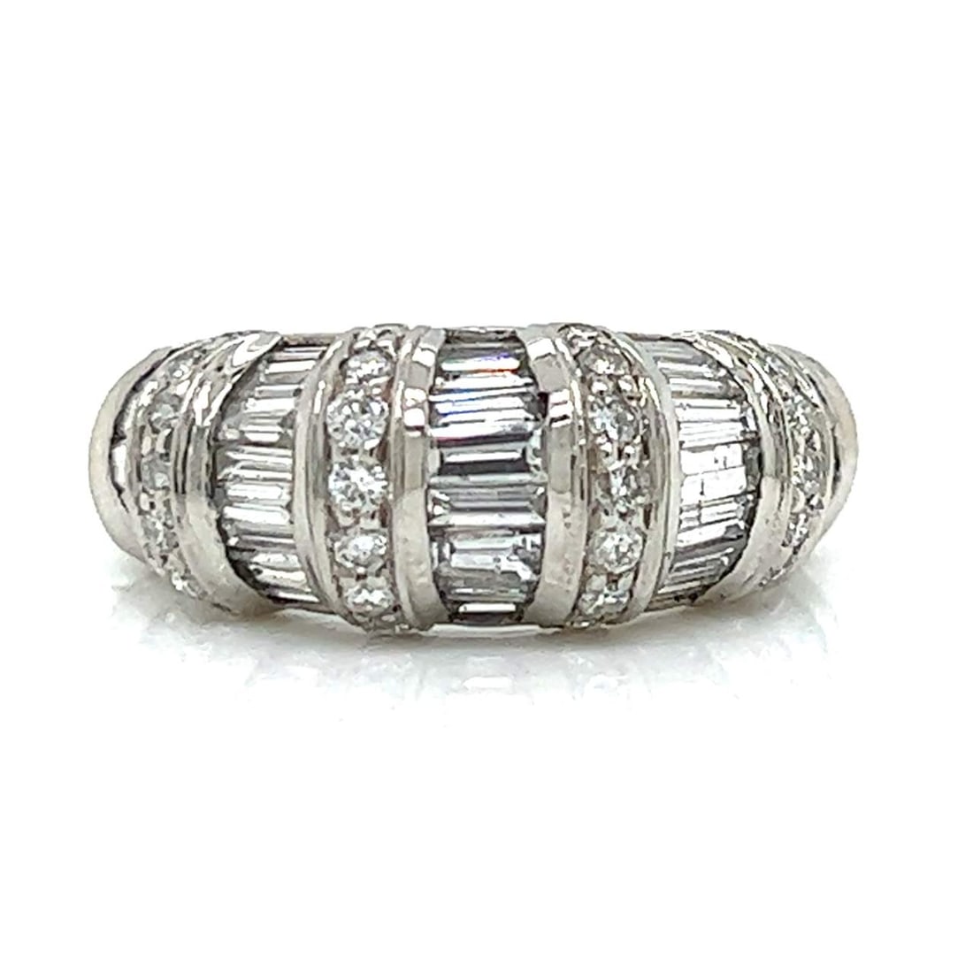 Platinum 2.00 Ct Diamond Ring Size 5.5 with VVS-VS Clarity: Platinum 2.00 Ct Diamond Ring Size 5.5 with VVS-VS Clarity Metal Type: Platinum. Stone Type: Diamonds. Ring Size: 5.5. Weighing 7.8 grams. Set with approx. 2.00 Ct. of Diamonds. F-G Color. VVS-VS Clar