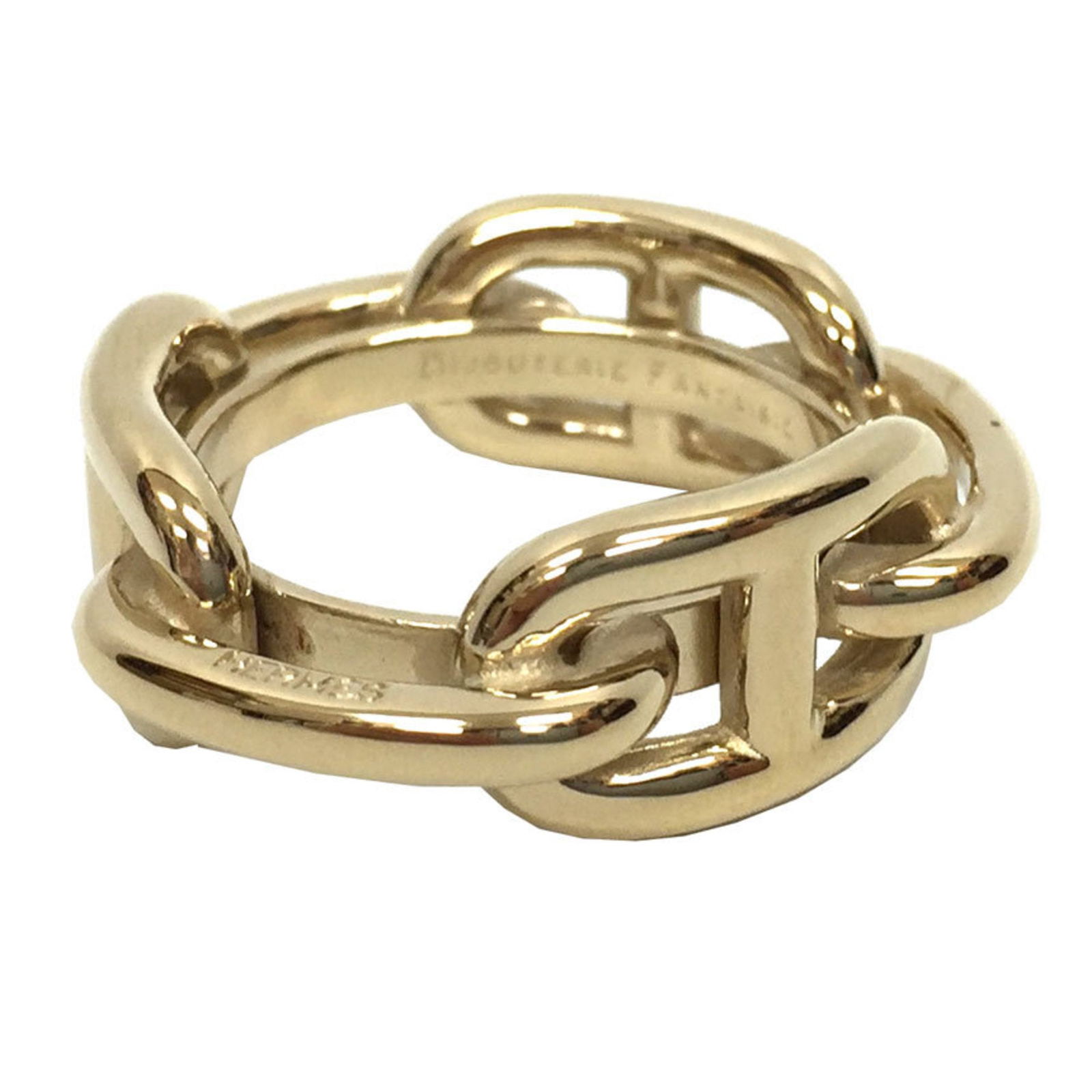 Hermes Chaine d'Ancre Scarf Ring in Gold for Women: Hermes Chaine d'Ancre Scarf Ring in Gold for Women This exquisite Hermes Chaine d'Ancre scarf ring is designed for women, featuring a stunning gold color. The scarf ring is a perfect accessory to elev