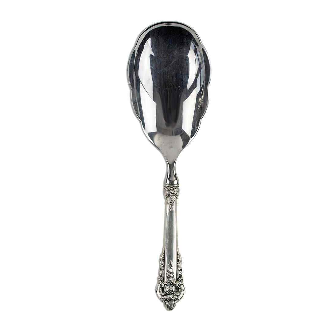Grand Baroque Wallace Rice Spoon 9.75 Inches Elegant Flatware: Grand Baroque Wallace Rice Spoon 9.75 Inches Elegant Flatware This Grand Baroque by Wallace Rice spoon is a stunning piece of flatware. Measuring 9.75 inches in length and weighing 4.217 ounces, it co