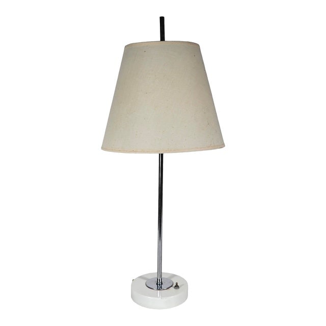 1970's Mid Century Post Modern Space Age Table Lamp Ul Wired: 1970's Mid Century Post Modern Space Age Table Lamp Ul Wired Simple clean lines post modern table lamp in good original working condition. The lamp feature a disk form plinth base with white and chrom