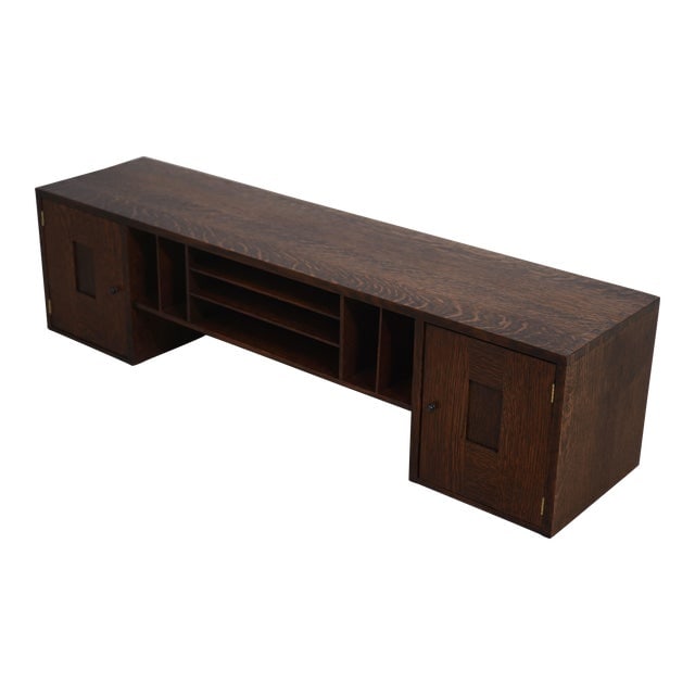 Stickley Mission Oak Harvey Ellis Desk Box Top: Stickley Mission Oak Harvey Ellis Desk Box Top Age: C.2007 Details: Finish No.31 High Quality Construction Dovetailing To Top This Is Box Cubby For Stickley Flat Top Desks Condition: Excellent Origina