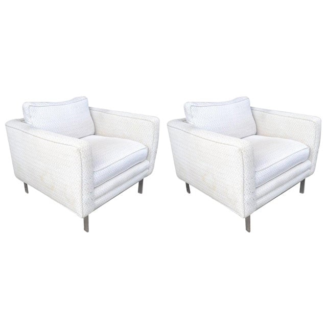 International Style Club Chairs - a Pair: International Style Club Chairs - a Pair Top quality club chairs Knoll Brueton Pace level of craftsmanship and material. These chairs have bright chrome or polished steel solid stock legs and frame. T