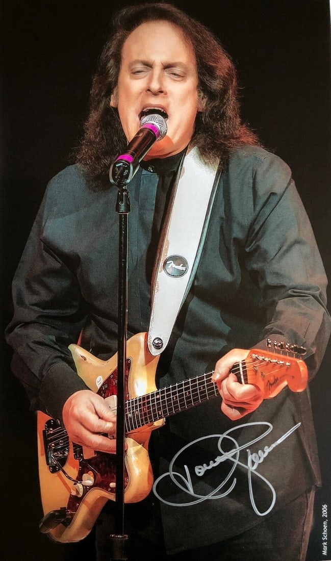 Tommy James Signed Photo Custom Framed 17x25 with UV Glass: Tommy James Signed Photo Custom Framed 17x25 with UV Glass This is an original photograph signed by Tommy James, featuring a custom frame that measures 17" x 25". The image size is 11" x 19". The phot