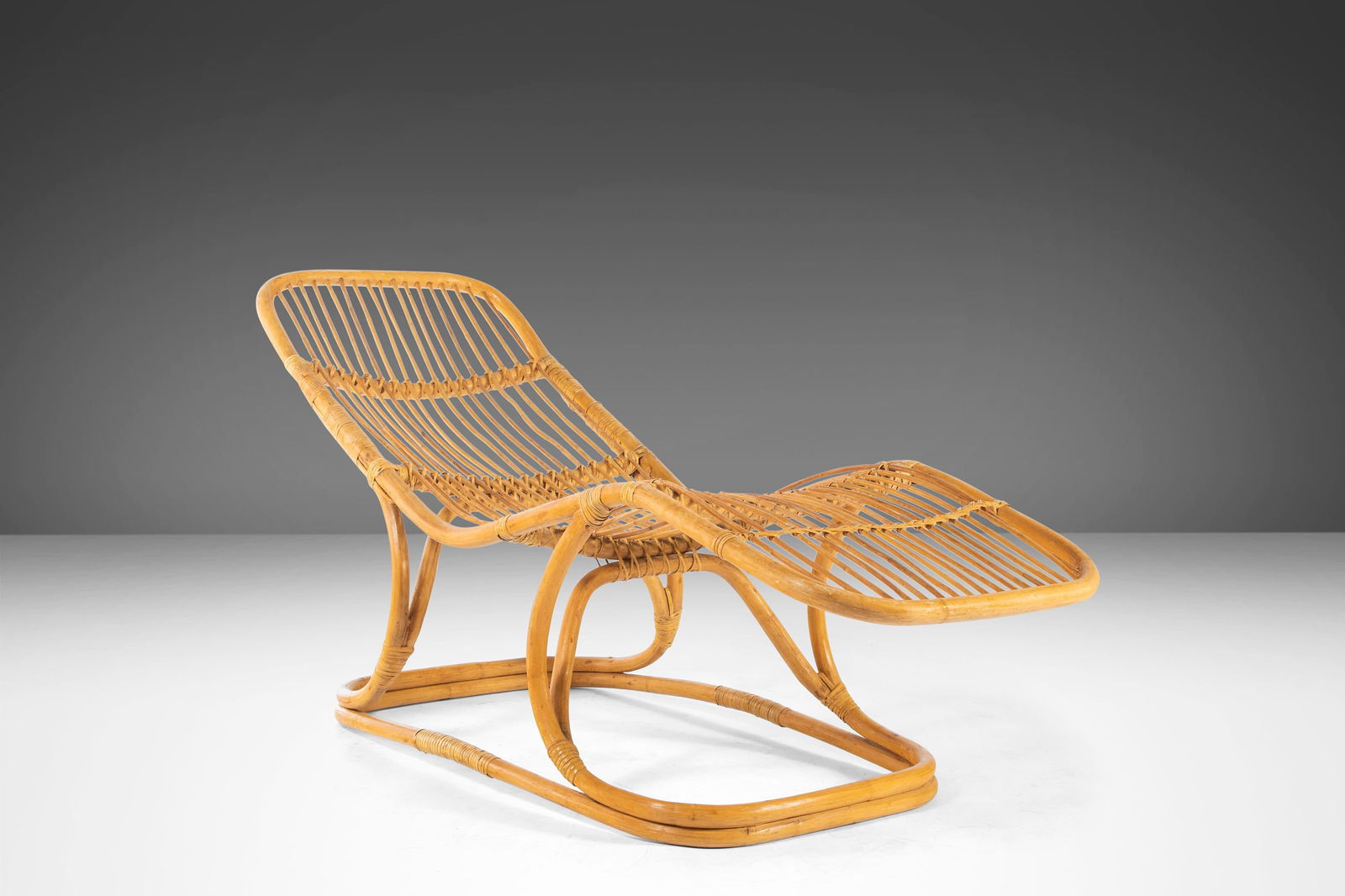 Rare Rattan Lounge Chair / Chaise Lounge Attributed to Tito Agnoli for Pierantonio Bonacina Italy: Rare Rattan Lounge Chair / Chaise Lounge Attributed to Tito Agnoli for Pierantonio Bonacina Italy c. 1963 Rare Rattan Lounge Chair / Chaise Lounge Attributed to Tito Agnoli for Pierantonio Bonacina It