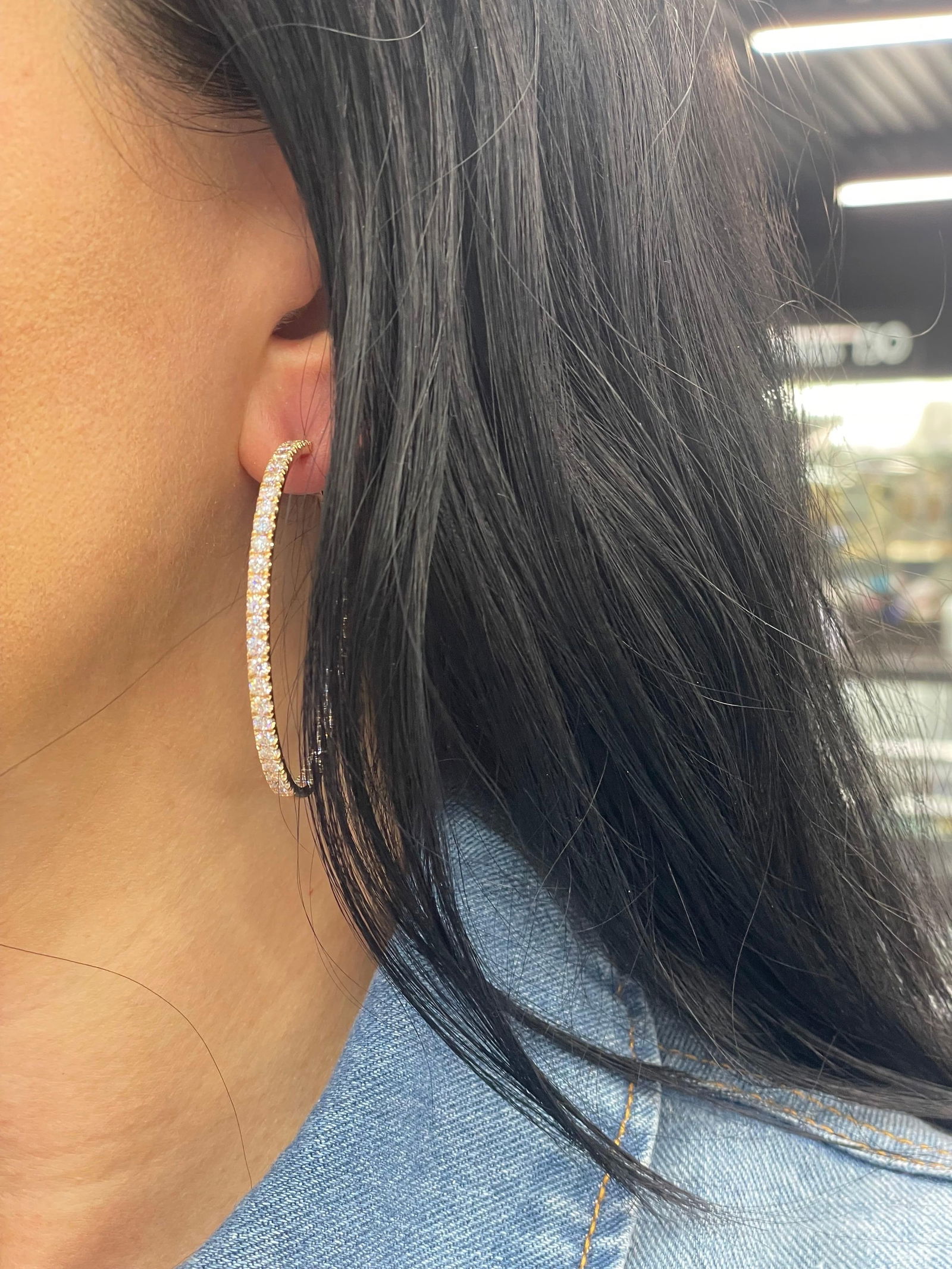 Italian Large Hoop Earrings 5.70 Carats 18 Karat Yellow Gold F VS 1.10" Diameter: Italian Large Hoop Earrings 5.70 Carats 18 Karat Yellow Gold F VS 1.10" Diameter Creator: Crivelli Metal: 18k Gold Yellow Gold Weight: 5.7 g Dimensions: Diameter: 2 in (50.8 mm) Style: Contemporary Pl