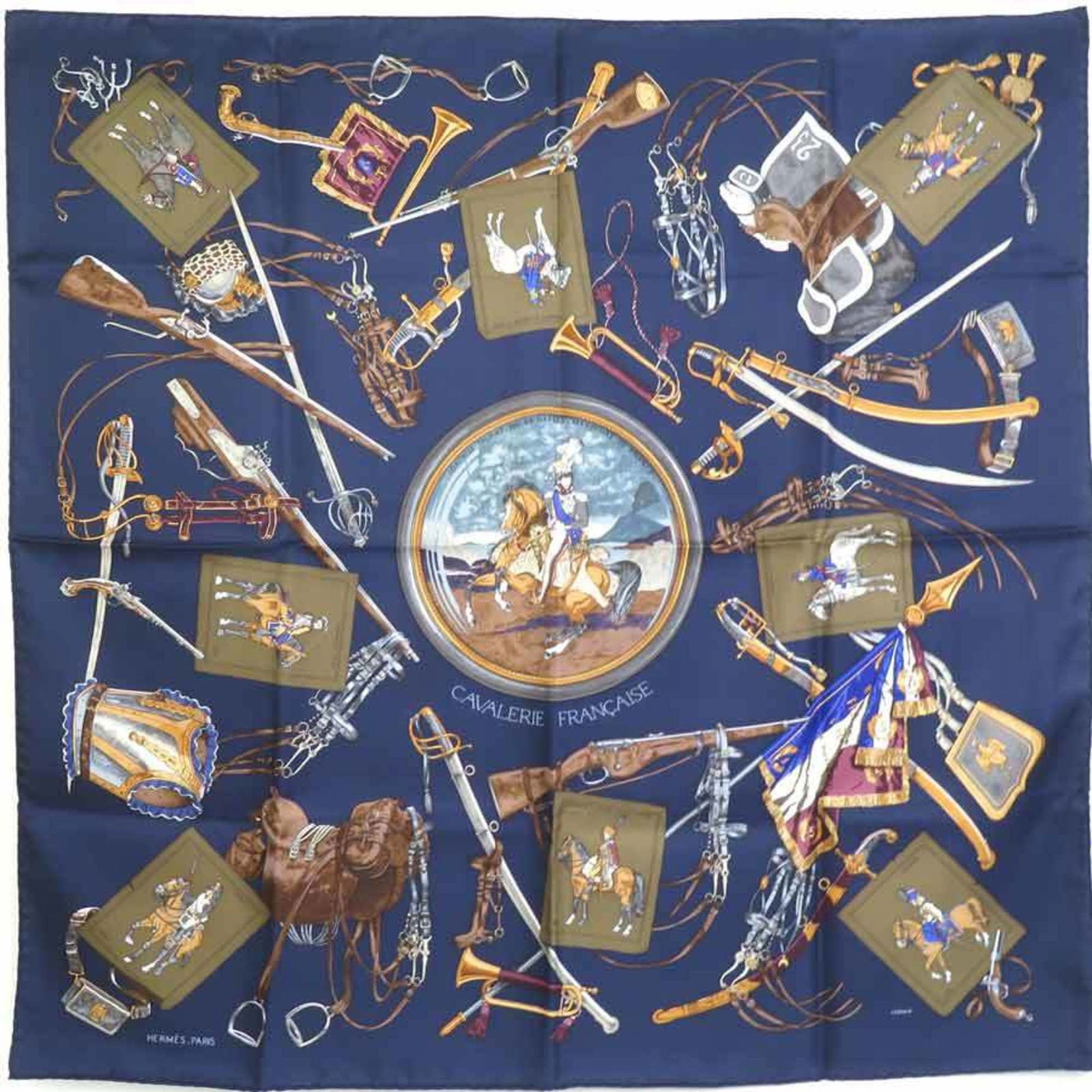 Hermes HERMES scarf CAVALERIE FRANCAISE silk navy unisex h29451f: Hermes HERMES scarf CAVALERIE FRANCAISE silk navy unisex h29451f Brand: Hermes Country of Origin: France Gender: Women Men Color: Navy Material: Silk Silk: Size (LxW): 87cm x 90cm / 34.25 x 35.43 Cond