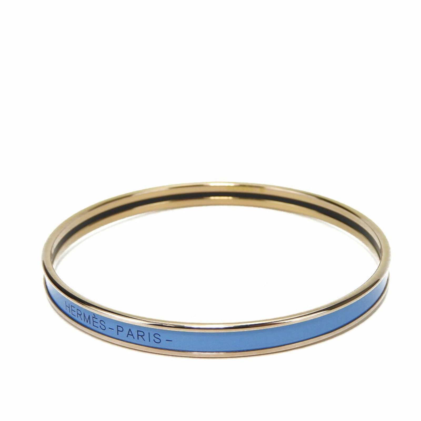 Hermes Bangle Uni Metal Enamel Gold Blue Bracelet GP Women's HERMES: Hermes Bangle Uni Metal Enamel Gold Blue Bracelet GP Women's HERMES Brand: Hermes Type: Bangle Gender: Women Material: Enamel Color: Blue Length: 19cm / 7.48 Weight: 11.5g / 0.4oz. Condition: Used (ve