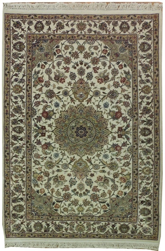 4.3 x 6 Wool & Silk Fine Quality Sino Tabriz Rug: 4.3 x 6 Wool & Silk Fine Quality Sino Tabriz Rug Free continental US Shipping Indulge in luxury with our stunning 4' x 6' Ivory Wool & Silk Fine Quality Sino Tabriz Rug. Handcrafted with meticulou