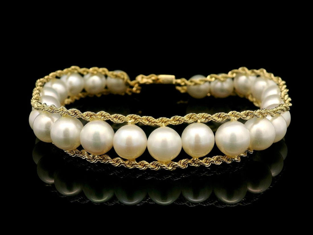 Vintage 14K Yellow Gold Pearl Bracelet 7.2mm with Rope Chain Design: Vintage 14K Yellow Gold Pearl Bracelet 7.2mm with Rope Chain Design Type: Bracelets & Charms. Main Stone: Pearl. Main Stone Color: White/Colorless. Metal: Yellow Gold. Metal Purity: 14 karat. Sizable: