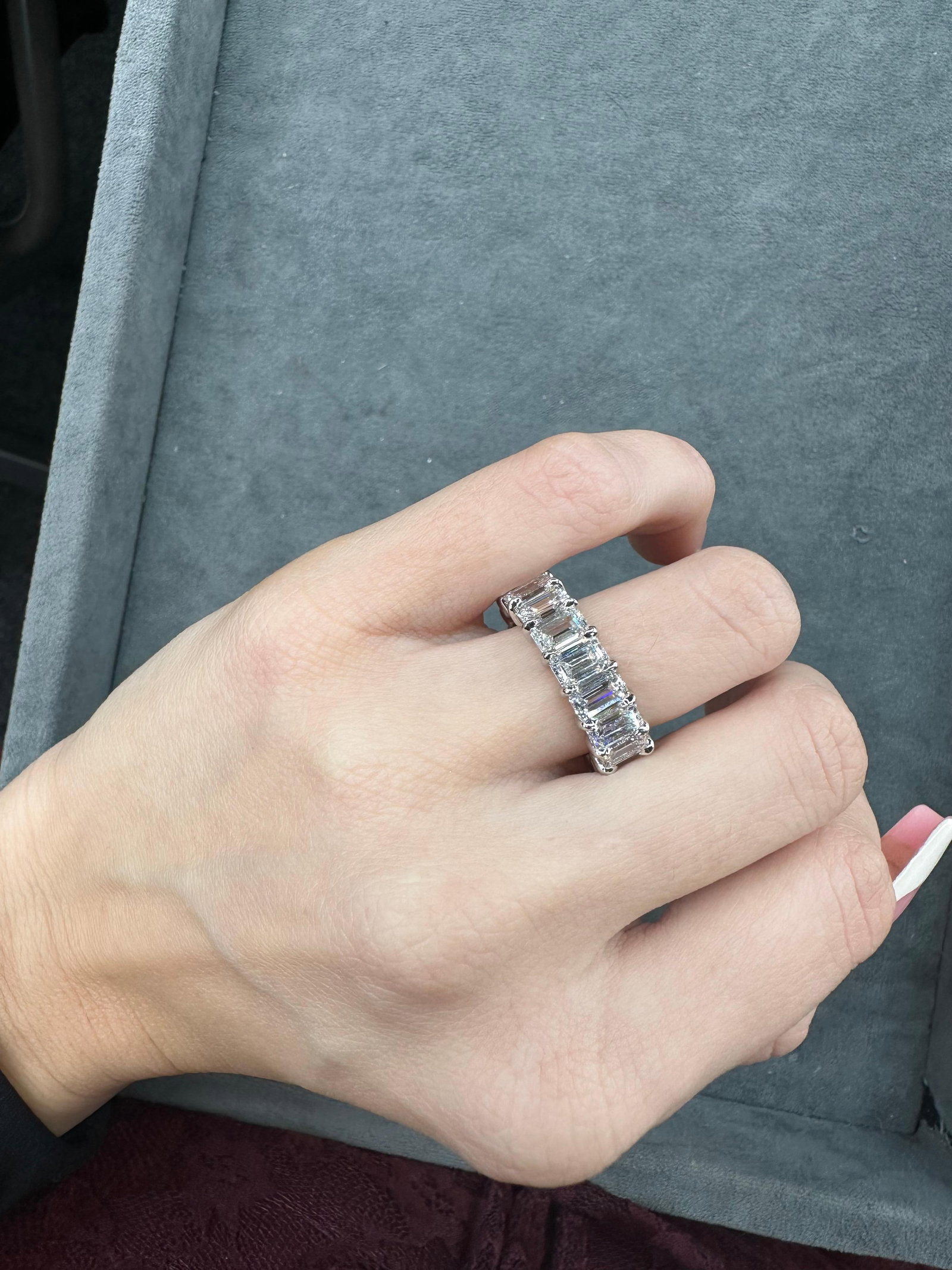 GIA Certified Emerald Cut Diamond Eternity Ring 9.20 CTS D-F If-VS2 Platinum: GIA Certified Emerald Cut Diamond Eternity Ring 9.20 CTS D-F If-VS2 Platinum Ring Size: 6.5 US Resizable(Size Guide) Metal: Platinum Stone: Diamond Stone Cut: Emerald Cut Weight: 9.2 ct Style: Contemp