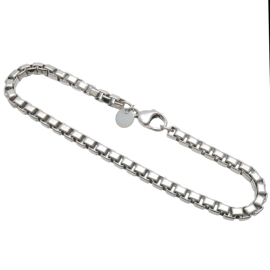 Tiffany & Co. Venetian Link Bracelet SV925 Silver 18cm Designer: Tiffany & Co. Venetian Link Bracelet SV925 Silver 18cm Designer This Tiffany & Co. Venetian Link Bracelet is crafted from SV925 silver, showcasing a classic link design. It features a secure clasp clo