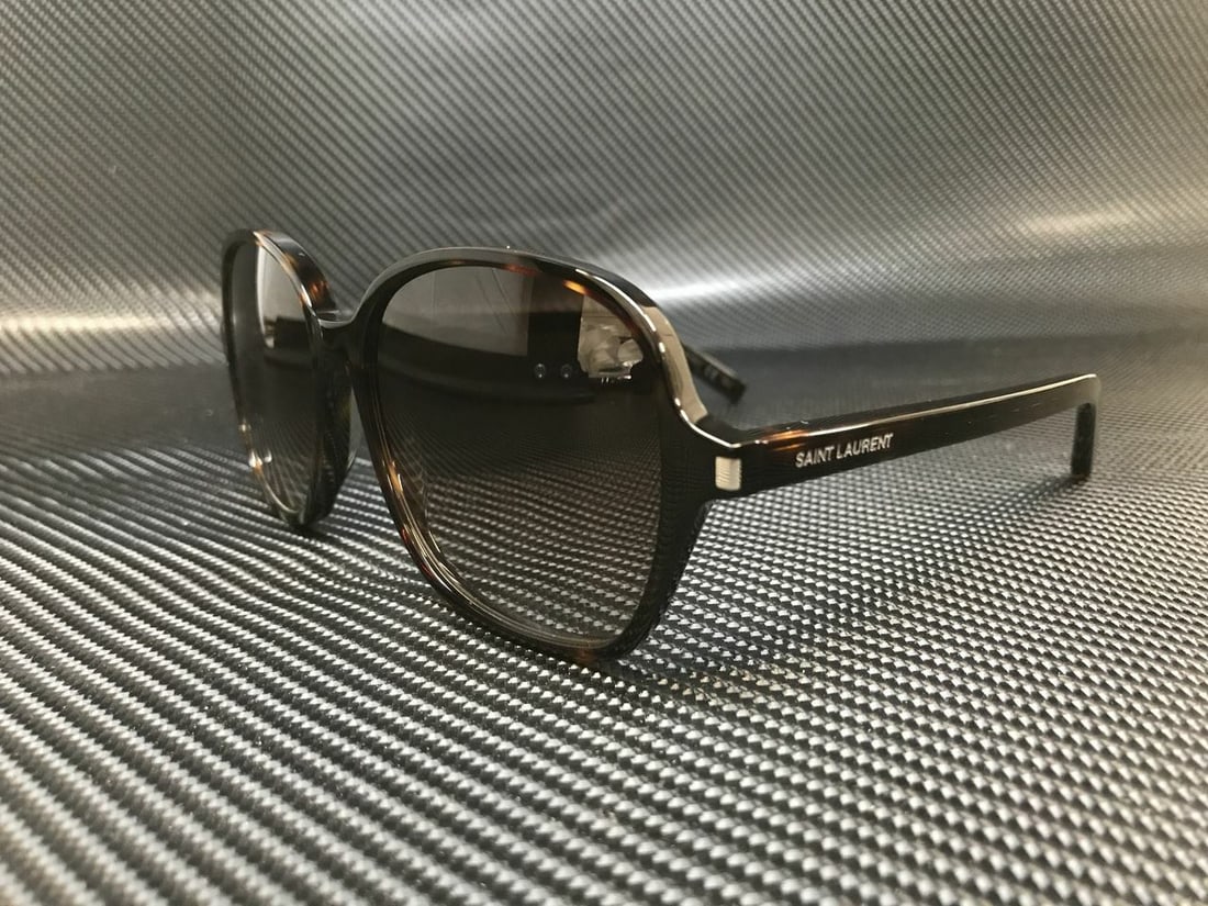 Saint Laurent Havana Round 57mm Beige Women's Sunglasses: Saint Laurent Havana Round 57mm Beige Women's Sunglasses Introducing the SAINT LAURENT CLASSIC 8 004 Havana Round Women's Sunglasses, featuring a stylish round design with a chic beige frame color. Th