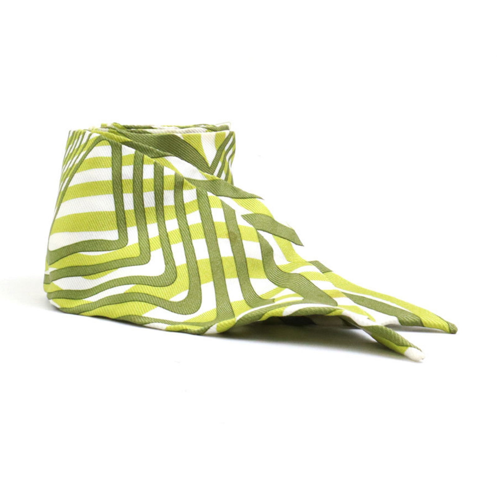 Hermes Silk Twilly Scarf Green Yellow 5cm x 85cm Women's Accessory: Hermes Silk Twilly Scarf Green Yellow 5cm x 85cm Women's Accessory This Hermes scarf, designed for women, features a vibrant combination of green and yellow colors. Made from high-quality silk, it mea