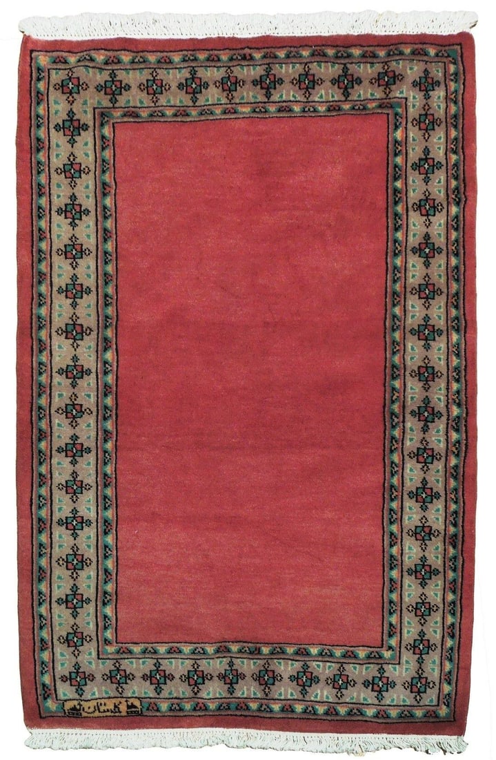 Handmade Salmon Traditional Bokhara Rug 2.7 x 3.11 Feet: Handmade Salmon Traditional Bokhara Rug 2.7 x 3.11 Feet Enhance your space with this exquisite 2'7 x 3'11 Salmon Open Field Traditional Bokhara Rug, expertly crafted in Pakistan. This beautiful rug fe