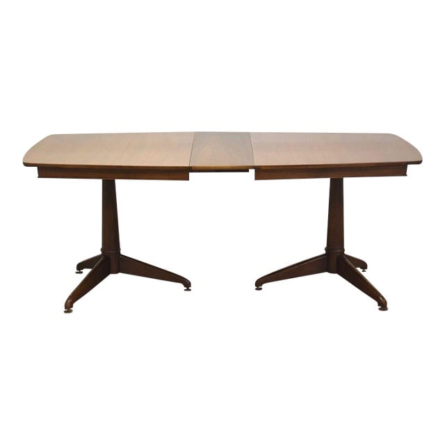 Kent Coffey Walnut Dining Table Mid-Century Modern 75.5 Inch Extendable: Kent Coffey Walnut Dining Table Mid-Century Modern 75.5 Inch Extendable This exquisite Kent Coffey Perspecta Dining Table embodies the essence of mid-century modern design, featuring a rich walnut con