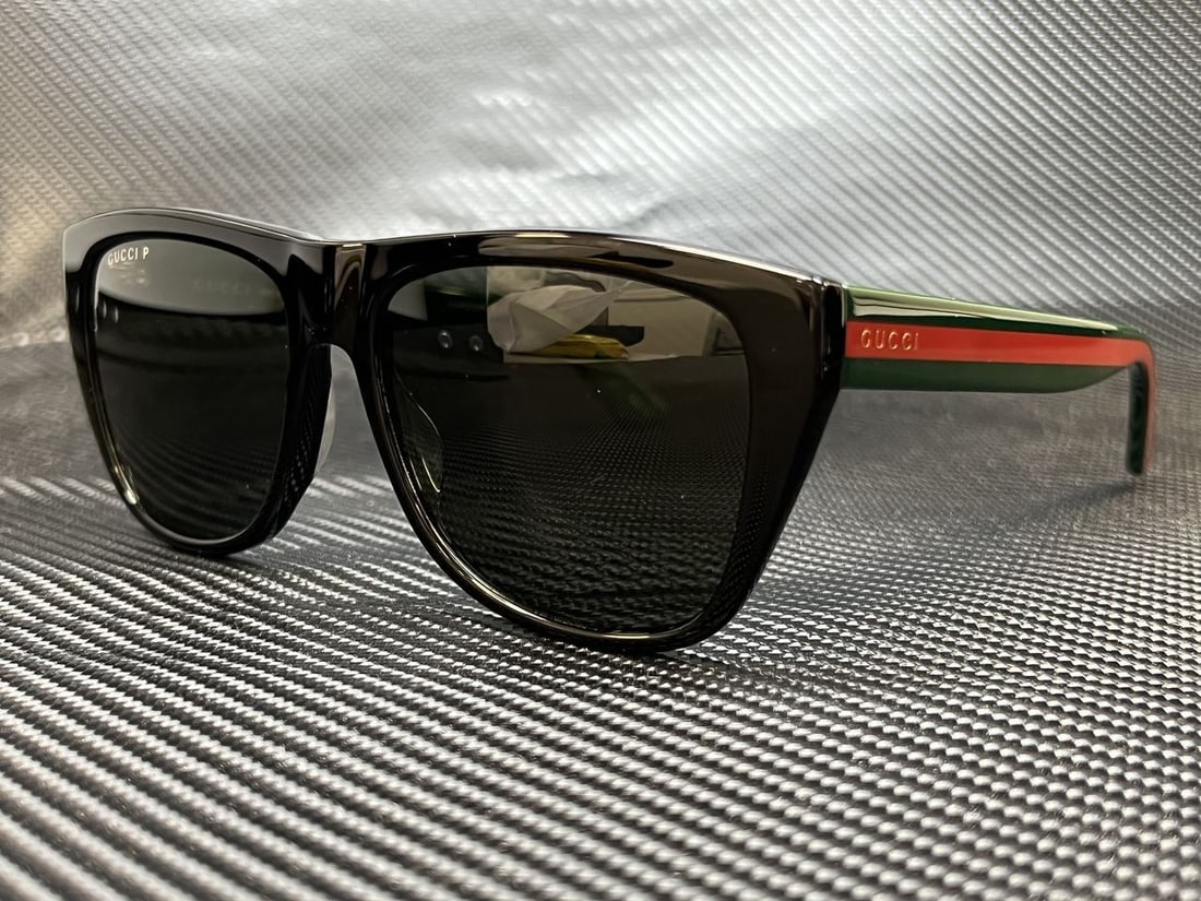 GUCCI GG0926S 006 Black Acetate Rectangle Sunglasses 57mm Green Polarized: GUCCI GG0926S 006 Black Acetate Rectangle Sunglasses 57mm Green Polarized Introducing the GUCCI GG0926S 006 Black Square Men's Sunglasses featuring a striking solid pattern and anti-reflective polariz