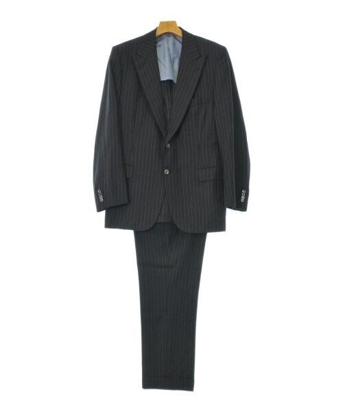 Brioni Business Suit Navy Stripe Pattern 52/(XXL): Brioni Business Suit Navy Stripe Pattern 52/(XXL) Elevate your professional wardrobe with this sophisticated Brioni business suit in a striking navy stripe pattern. Designed for comfort and style, thi