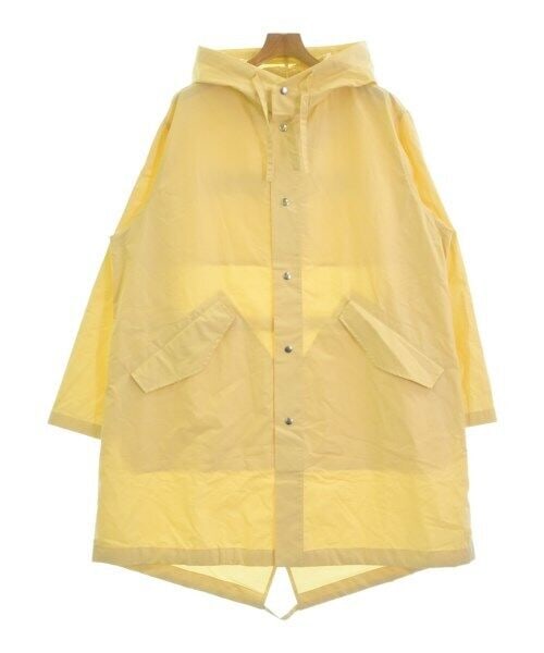 Vibrant Yellow Military Coat 46 M Hooded 42 in Pristine: Vibrant Yellow Military Coat 46 M Hooded 42 in Pristine This vibrant yellow military coat is perfect for the spring and summer seasons. Designed in a regular fit, it features a hood, front snap closur