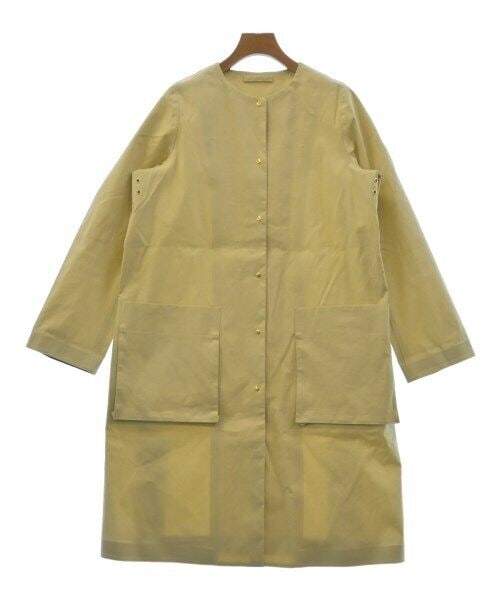 Traditional Weatherwear Coat Beige Size 36 (Approx. L): Traditional Weatherwear Coat Beige Size 36 (Approx. L) This stylish Traditional Weatherwear coat features a classic button front design and is crafted in a warm beige color. It includes two large fron