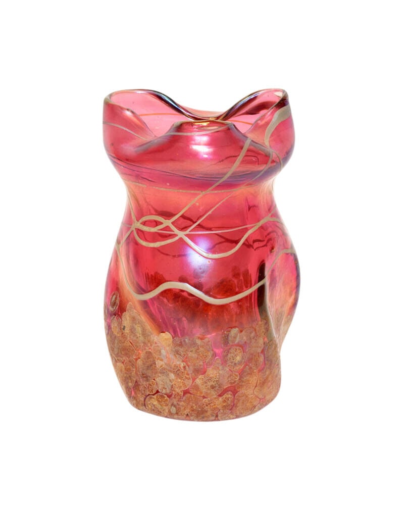 Loetz-Style Red Glass Vase 4.5 Inches Circa 1900: Loetz-Style Red Glass Vase 4.5 Inches Circa 1900 Type: Art Vase. Loetz-Style Oil-Spot Red Small Glass Vase Circa 1900. 4.5 inches tall. Stunning piece Specifications Type: Art Vase Style: Loetz-Style