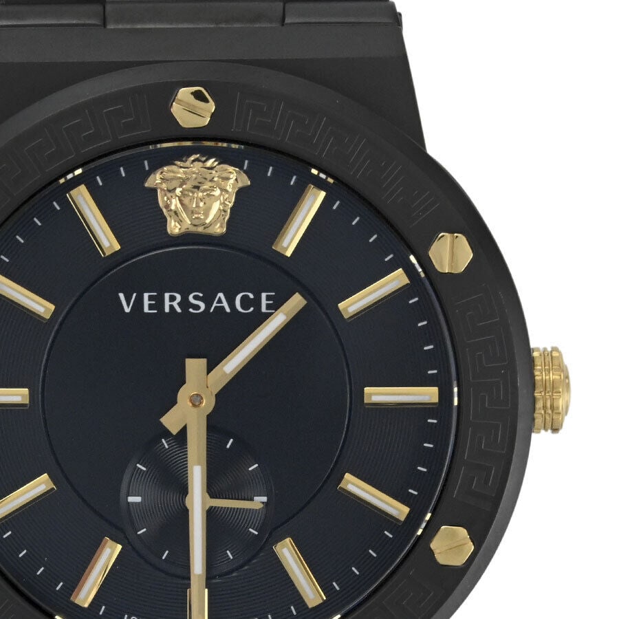 VERSACE Greca Logo 41MM Men's Wristwatch: VERSACE Greca Logo 41MM Men's Wristwatch Introducing the Versace Greca Logo 41MM Men's Watch, a stunning timepiece that combines luxury with functionality. This wristwatch features a sleek black PVD s