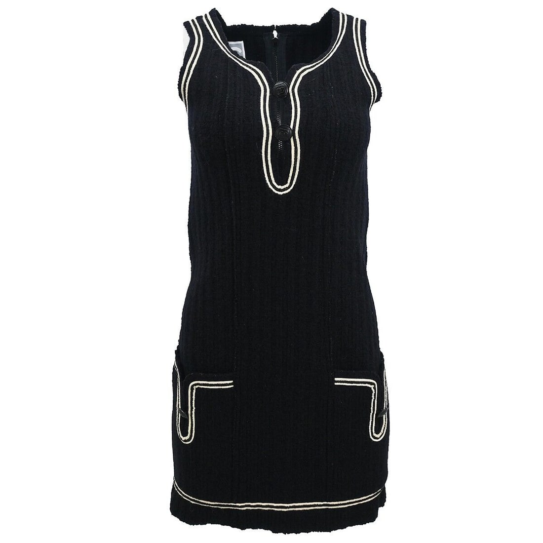 Chanel Sleeveless Dress Black 100% Wool Vintage Size 34: Chanel Sleeveless Dress Black 100% Wool Vintage Size 34 Elevate your wardrobe with this elegant Chanel sleeveless dress, perfect for casual occasions. Crafted from 100% wool, this vintage piece featur